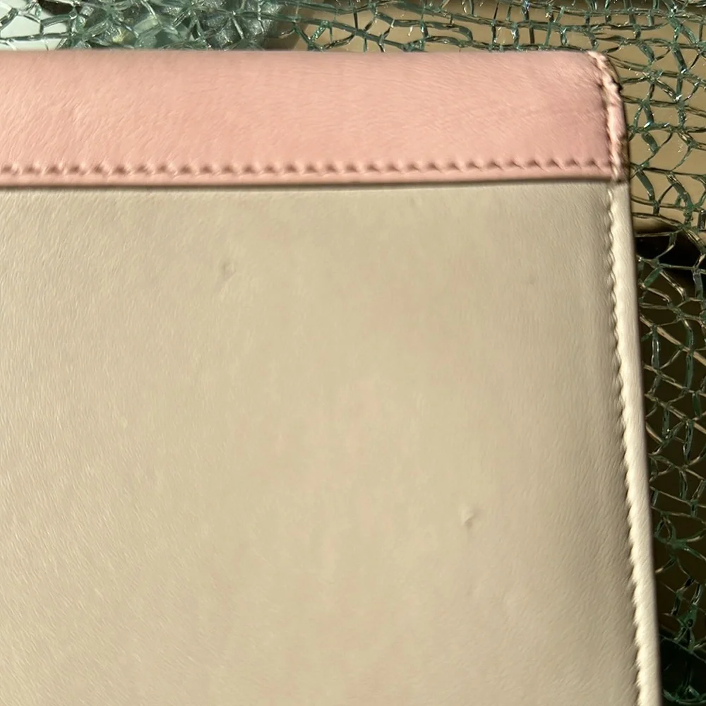 CELINE, Pink & Cream Ling Wallet. Very Nice! - Picture 12 of 12